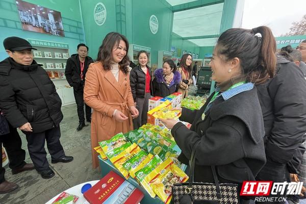华容红网时代浪潮下的新篇章动态更新