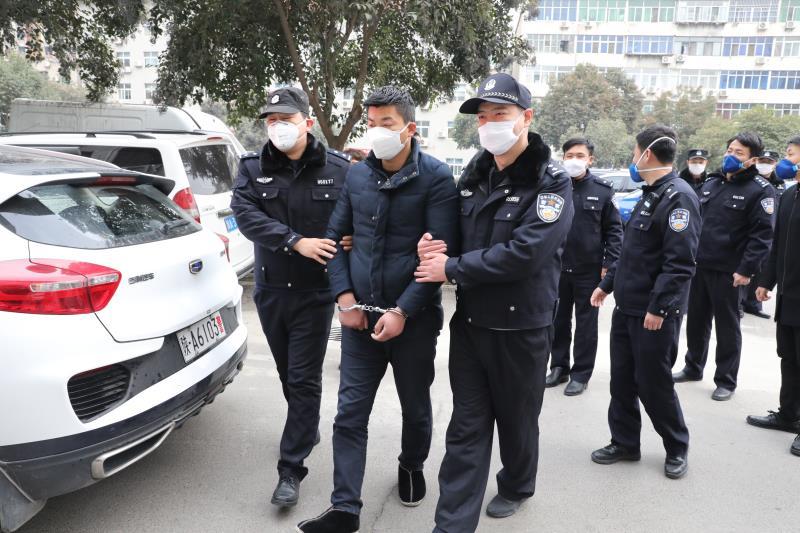 揭秘最新假口罩事件，背景、影响与时代地位探讨